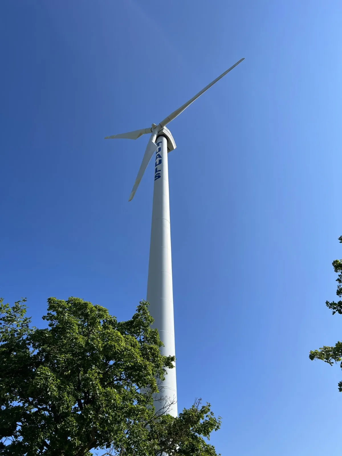 HIVE-owned windmill in Sweden